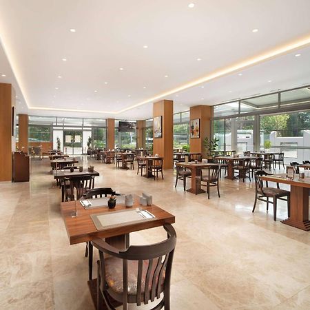 Ramada Plaza By Wyndham Istanbul Atakoy Hotell Exteriör bild