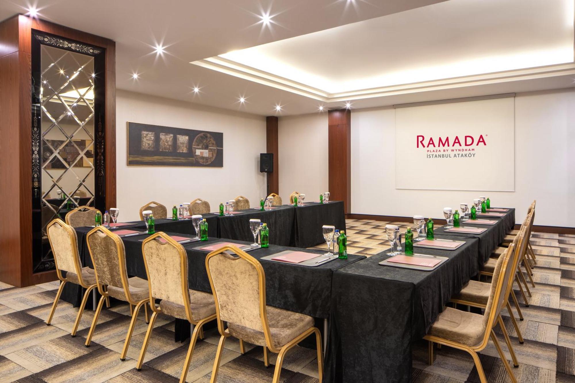 Ramada Plaza By Wyndham Istanbul Atakoy Hotell Exteriör bild