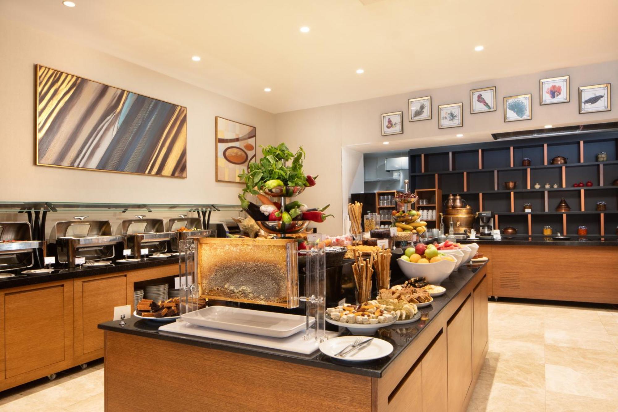 Ramada Plaza By Wyndham Istanbul Atakoy Hotell Exteriör bild