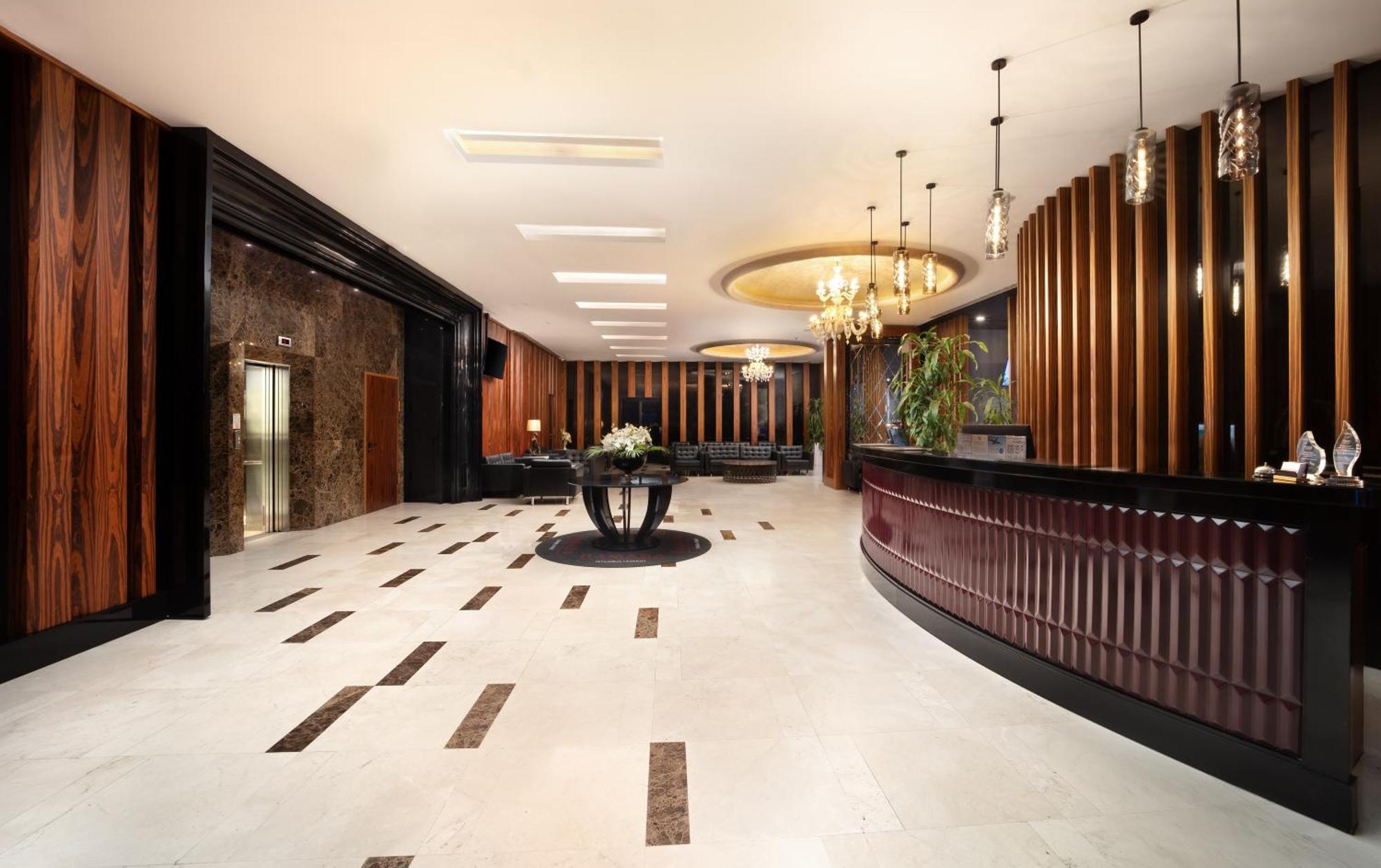 Ramada Plaza By Wyndham Istanbul Atakoy Hotell Exteriör bild