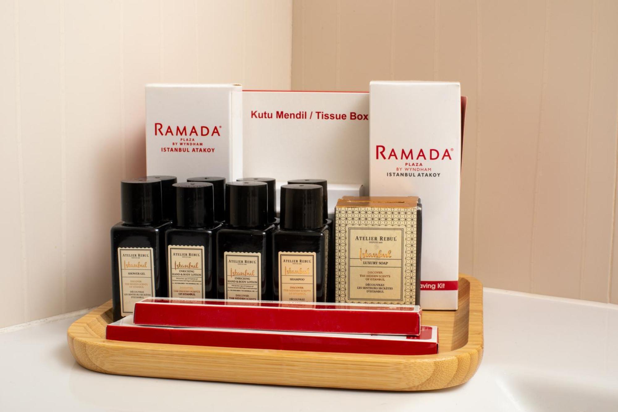 Ramada Plaza By Wyndham Istanbul Atakoy Hotell Exteriör bild