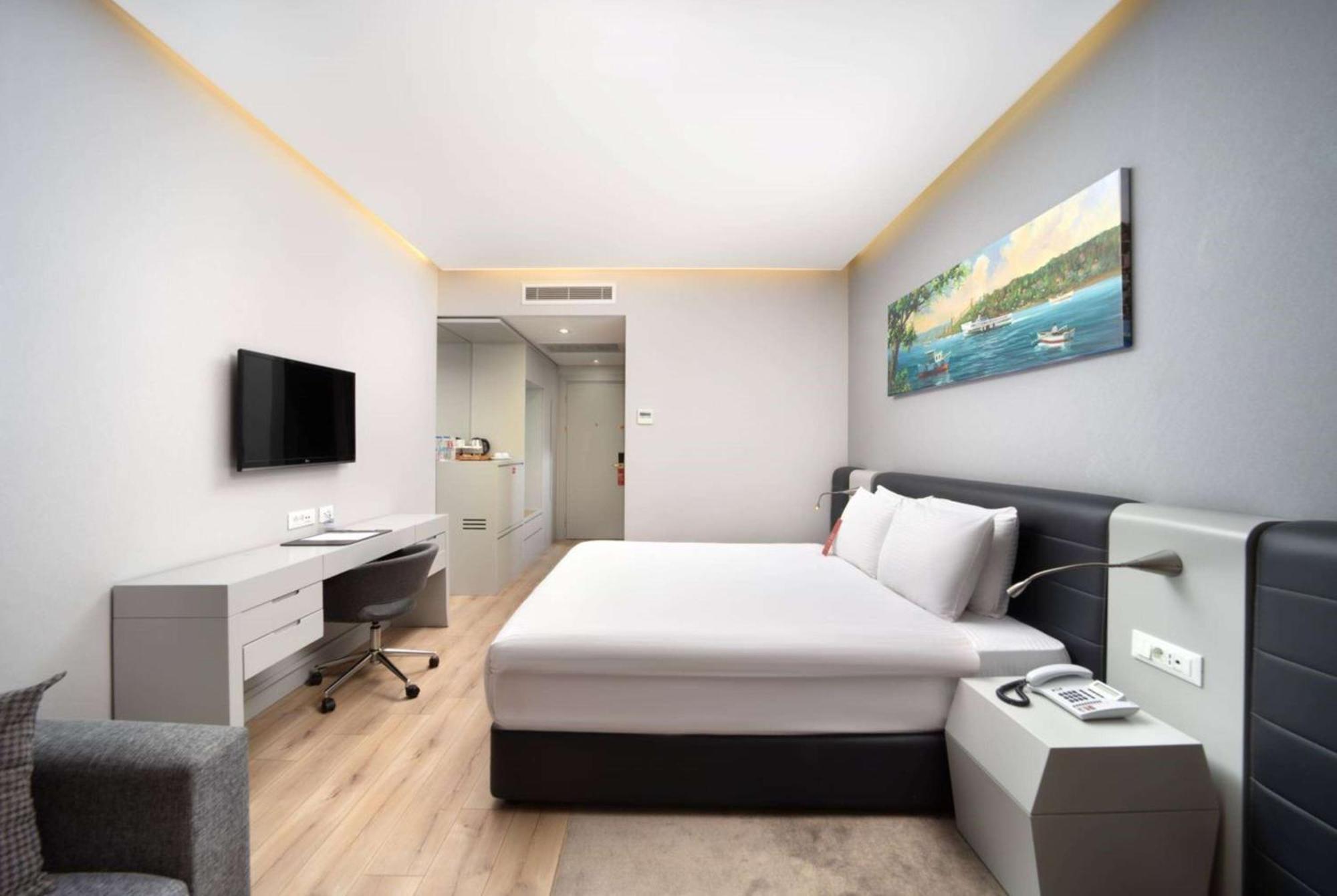 Ramada Plaza By Wyndham Istanbul Atakoy Hotell Exteriör bild