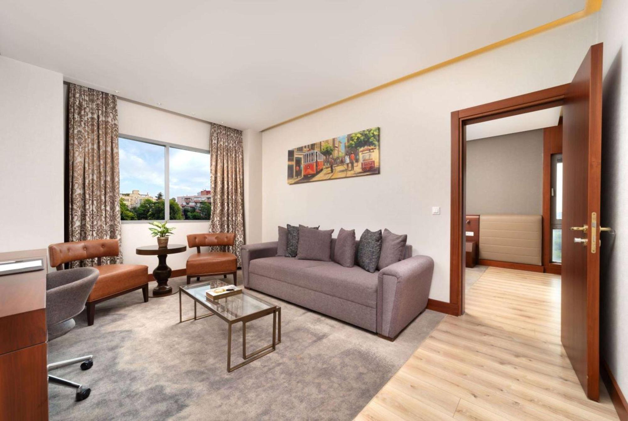 Ramada Plaza By Wyndham Istanbul Atakoy Hotell Exteriör bild